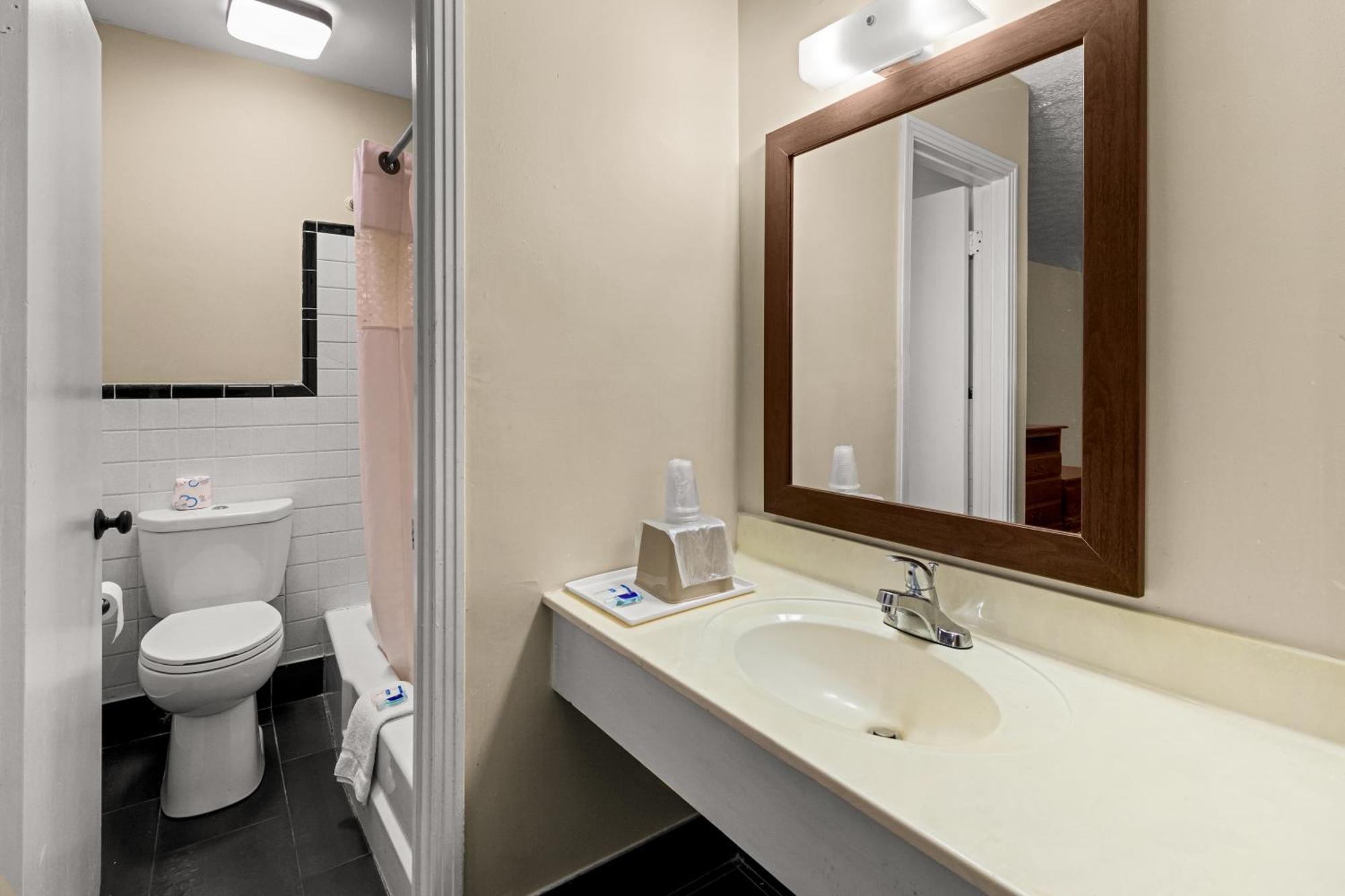 Rodeway Inn Диксон Экстерьер фото