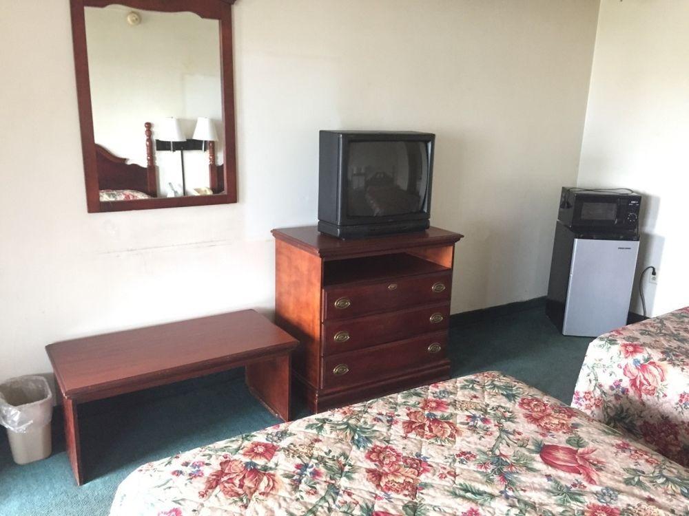 Rodeway Inn Диксон Экстерьер фото