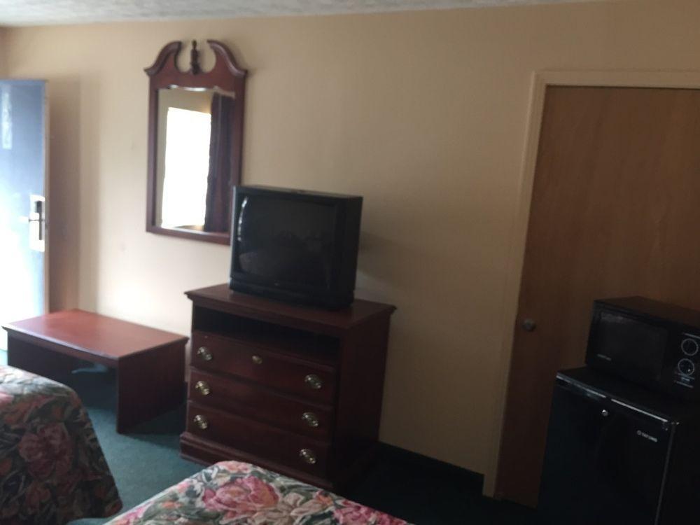 Rodeway Inn Диксон Экстерьер фото