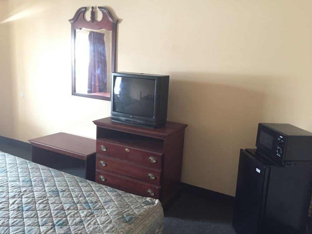 Rodeway Inn Диксон Экстерьер фото